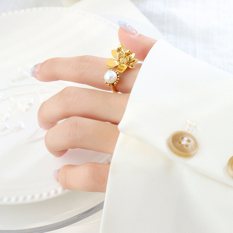 French Retro Floral Ring