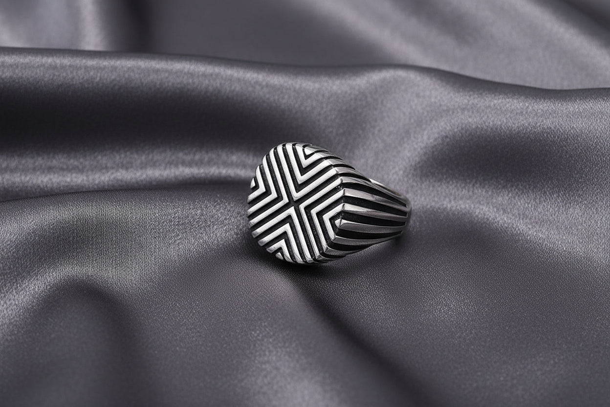 Cross Retro Punk Ring