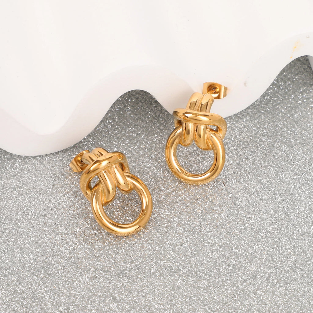 18k Gold Knot Earrings
