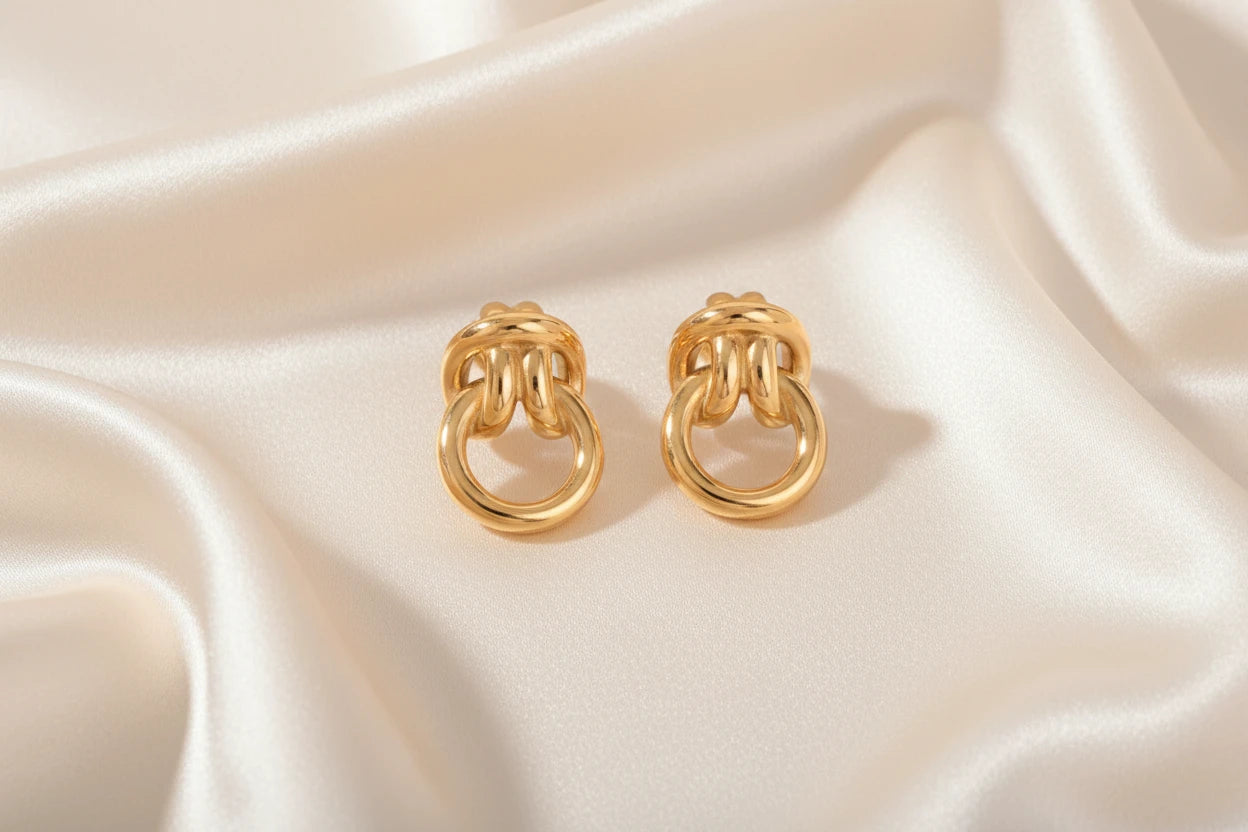 18k Gold Knot Earrings