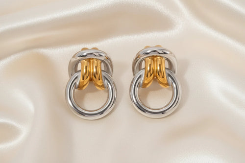 18k Gold Knot Earrings