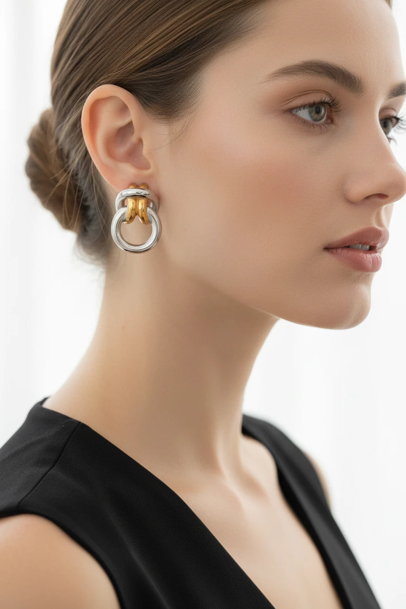 18k Gold Knot Earrings
