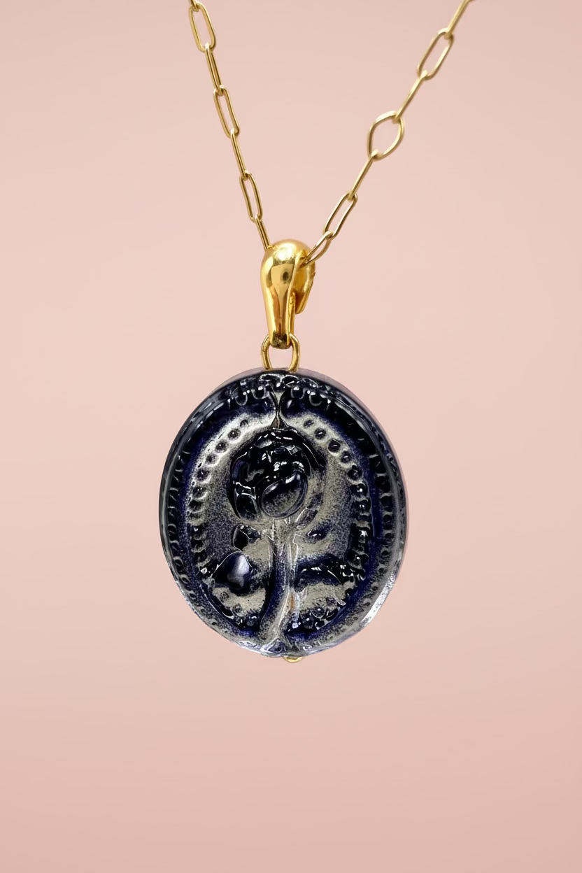 Glass Rose Pendant 🐝