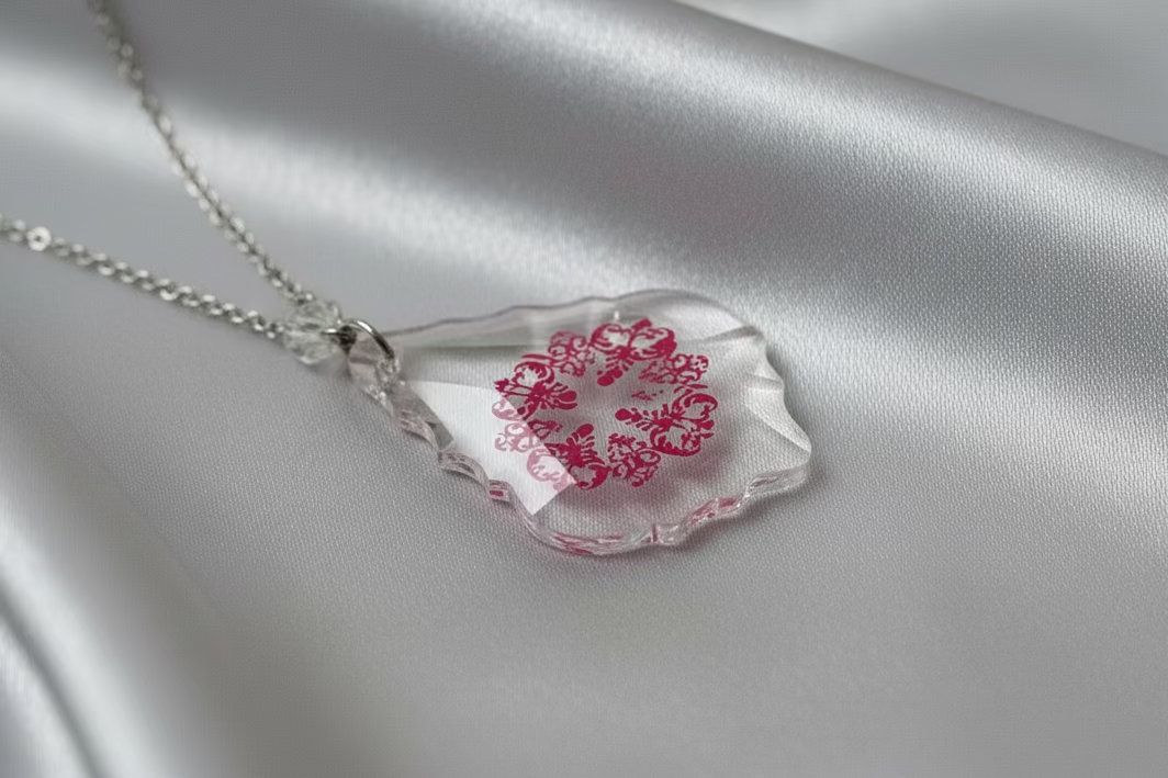 ⚜️Baroque Glass Drop Pendant