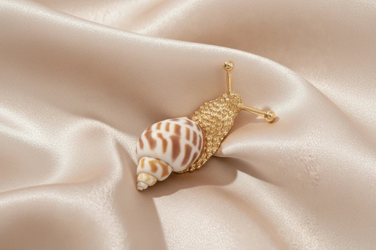 Snail Rhinestone Inlaid Brooch