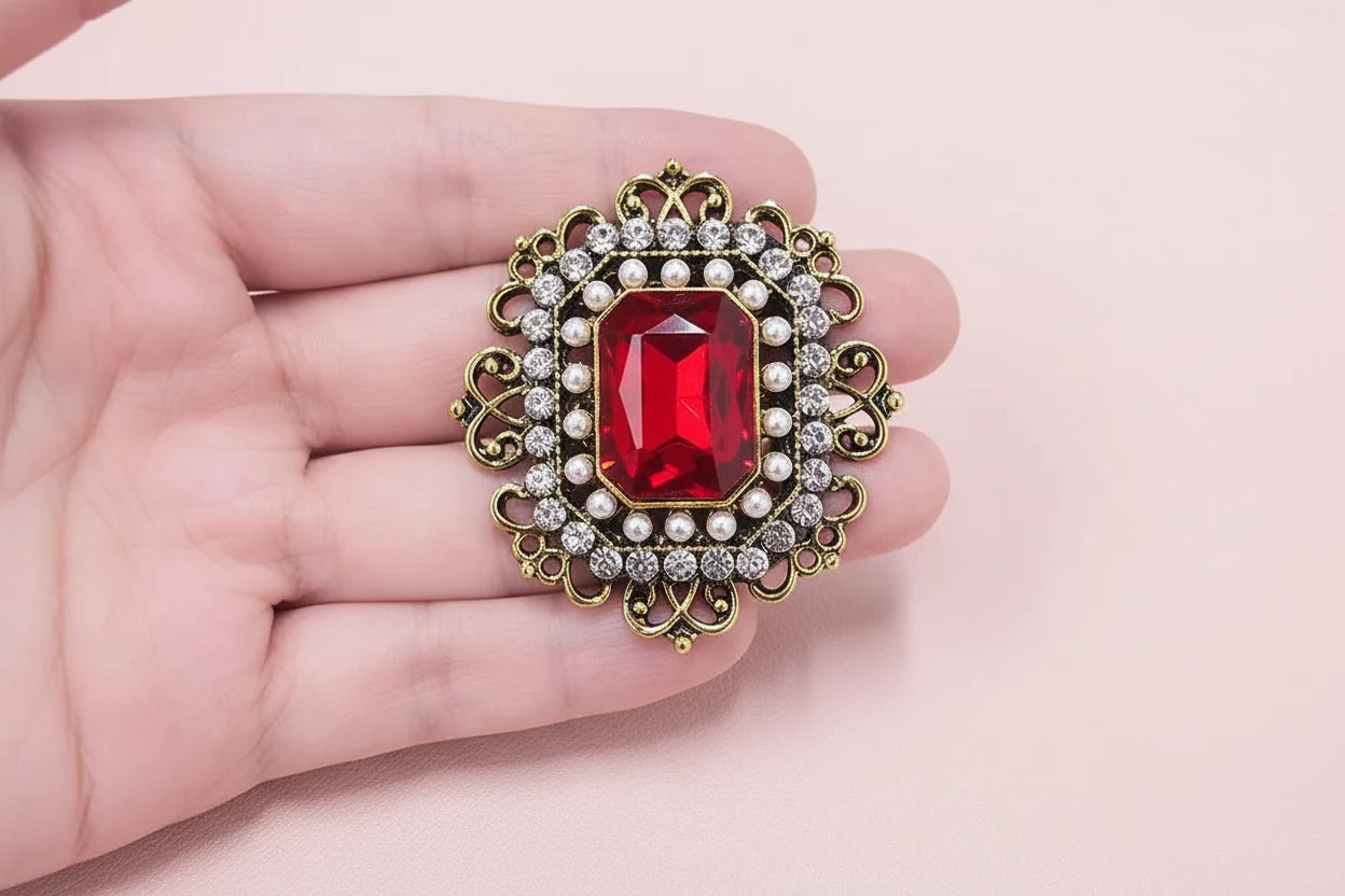 Vintage Rhinestone Brooch