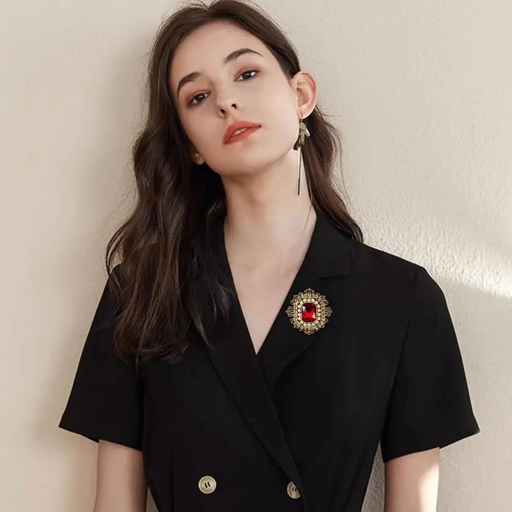 Vintage Rhinestone Brooch