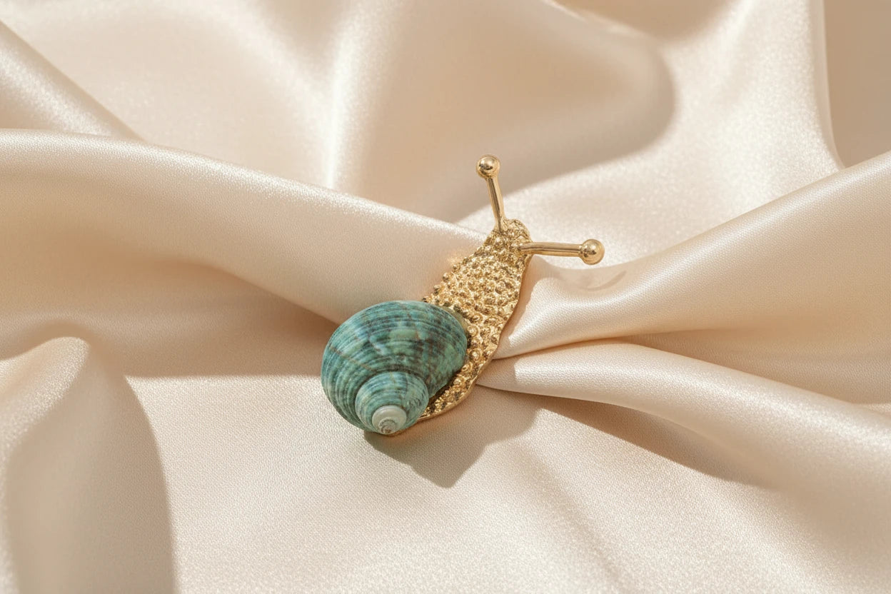 Snail Rhinestone Inlaid Brooch