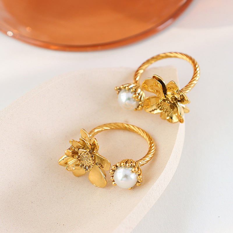 French Retro Floral Ring